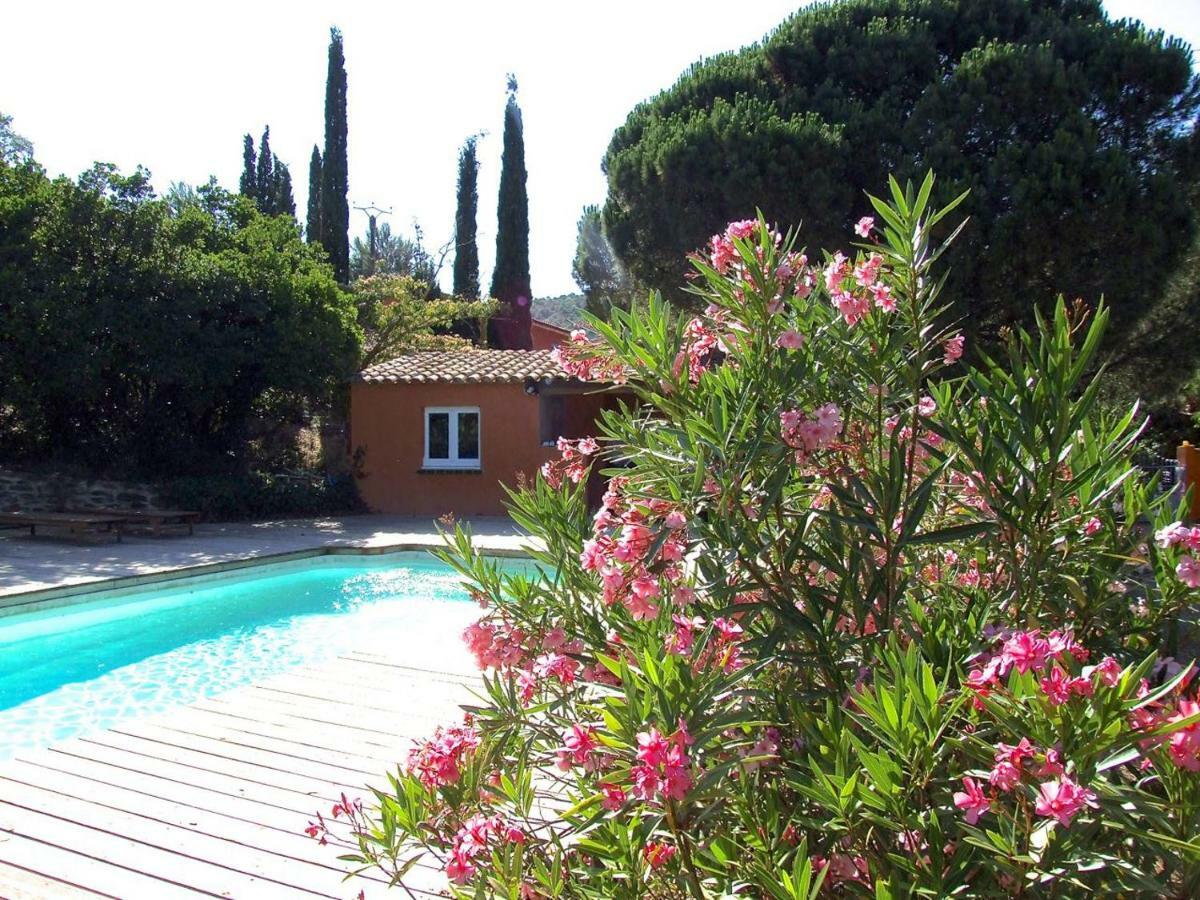 La Briardiere Camelas Exterior photo